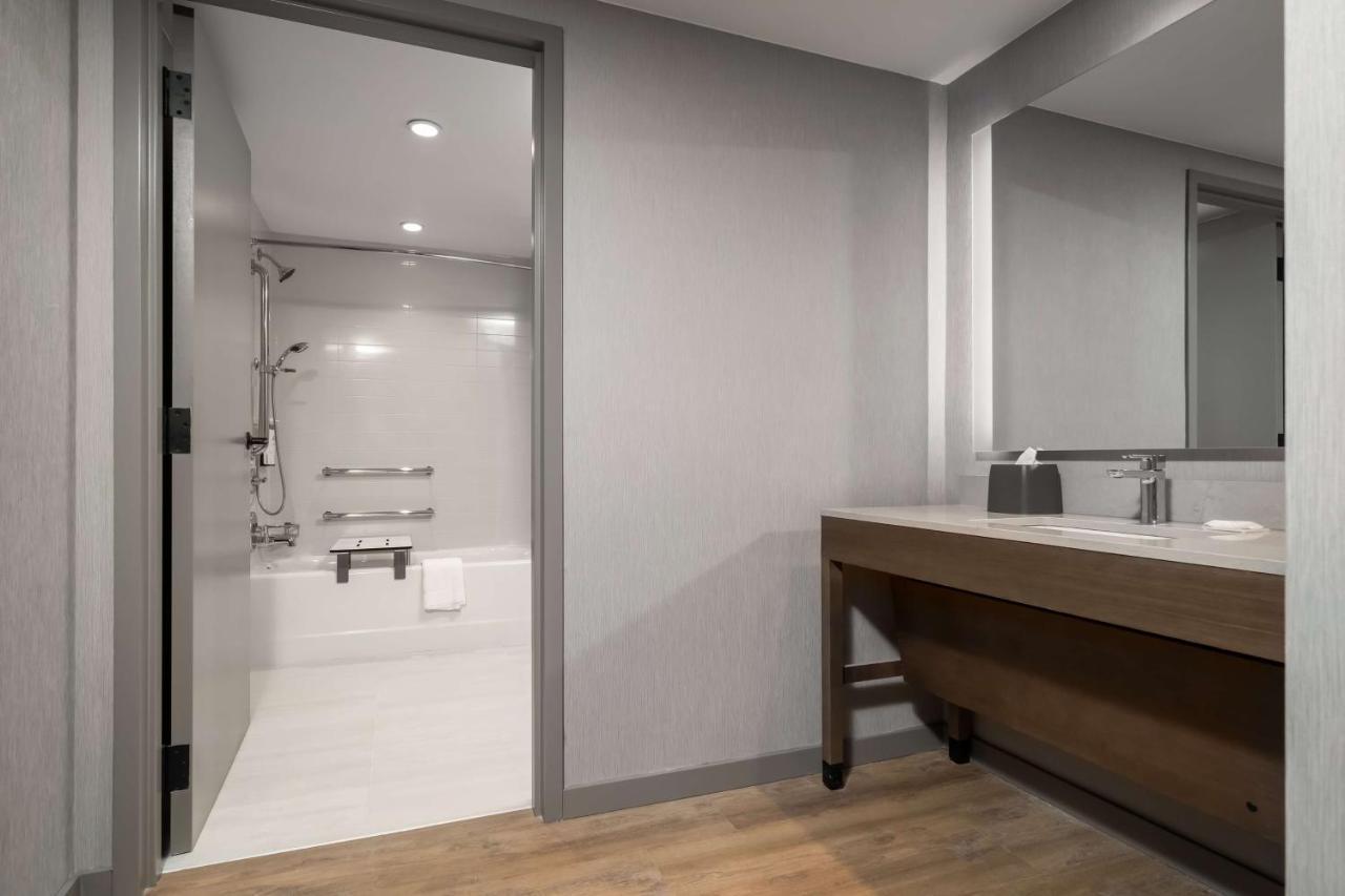 Hyatt Place Gainesville Downtown エクステリア 写真