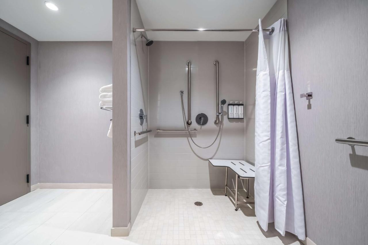 Hyatt Place Gainesville Downtown エクステリア 写真