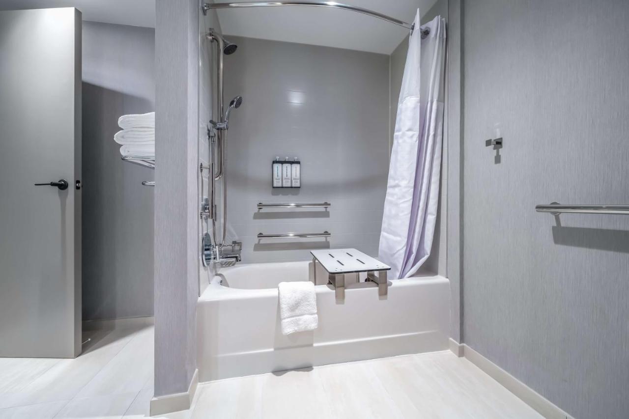 Hyatt Place Gainesville Downtown エクステリア 写真
