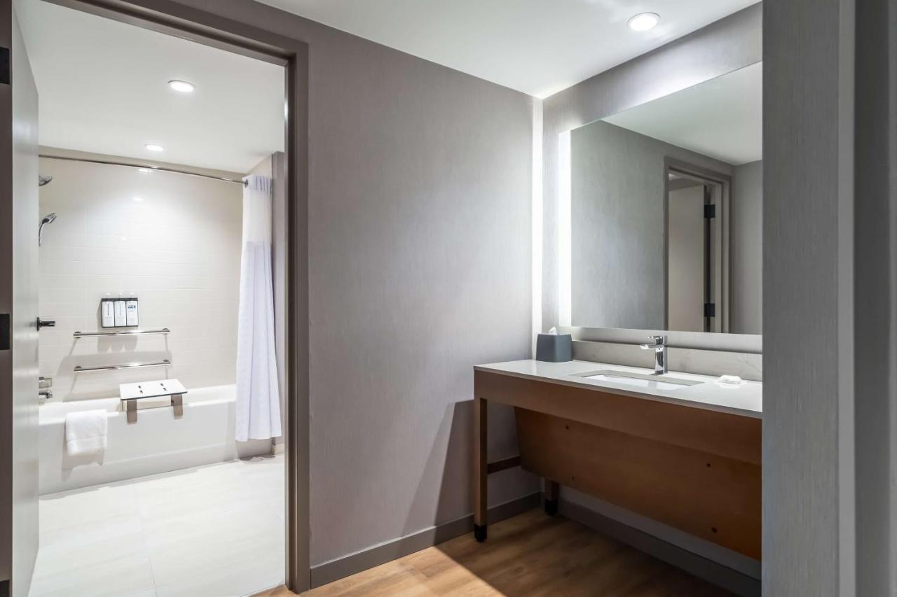 Hyatt Place Gainesville Downtown エクステリア 写真